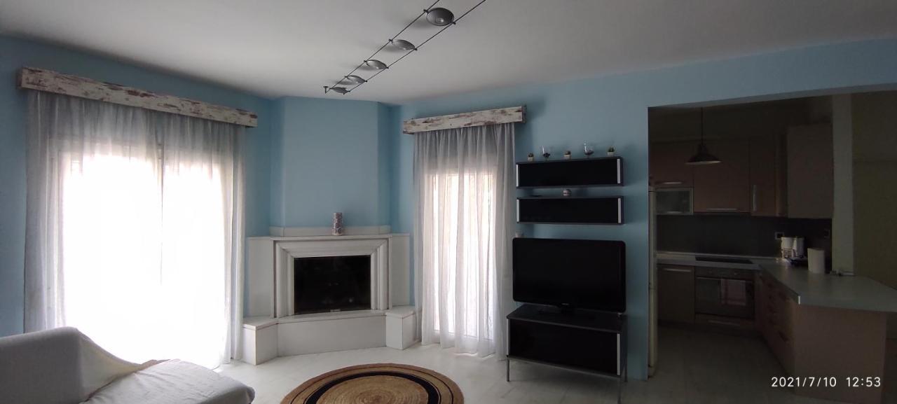 Epavlis Apartment Néa Péramos Dış mekan fotoğraf