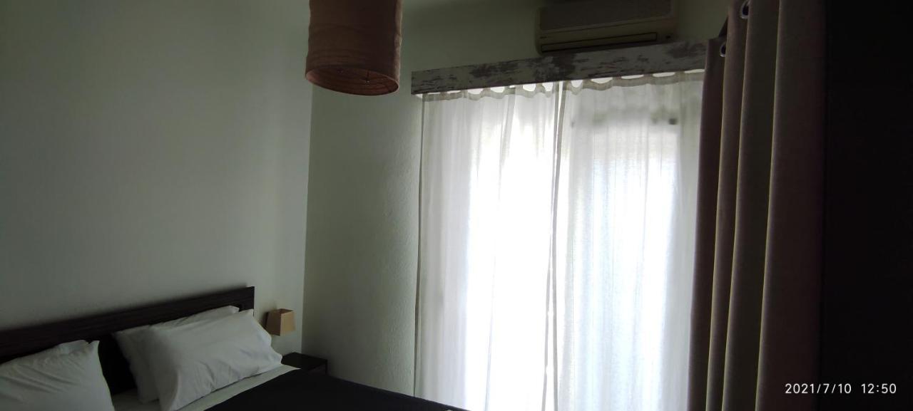 Epavlis Apartment Néa Péramos Dış mekan fotoğraf