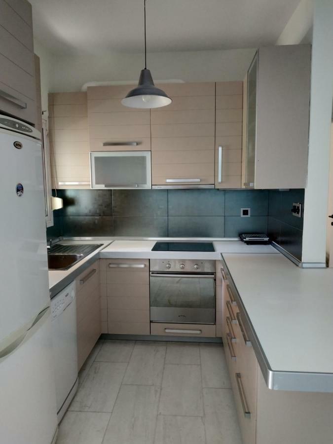 Epavlis Apartment Néa Péramos Dış mekan fotoğraf