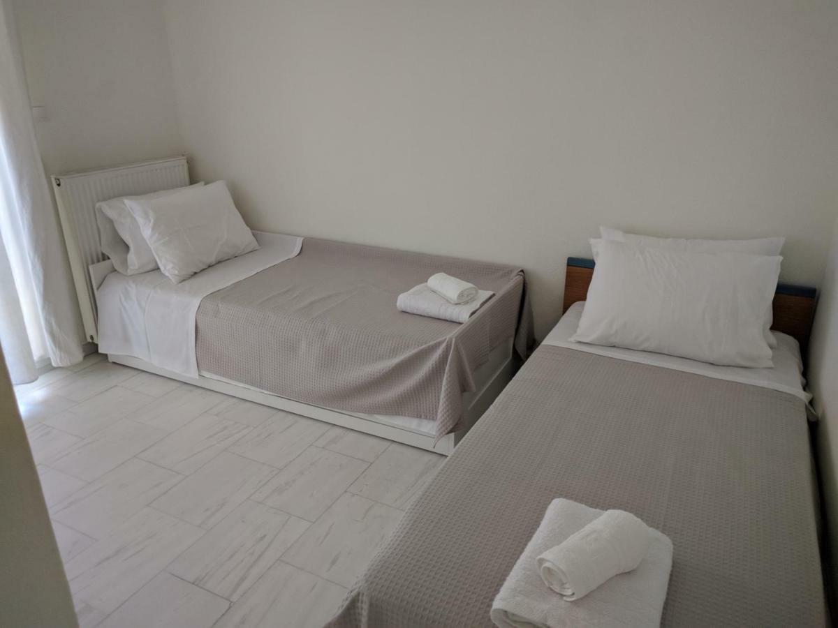 Epavlis Apartment Néa Péramos Dış mekan fotoğraf